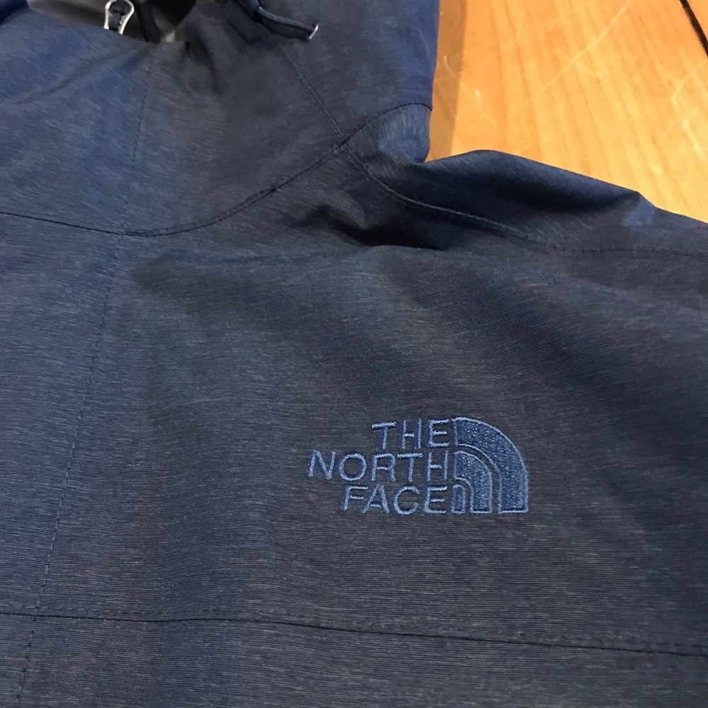 North Face Venture 2 Jacket - Like New